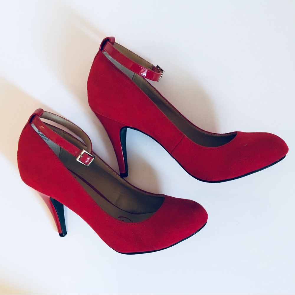 American Rag Red Pumps